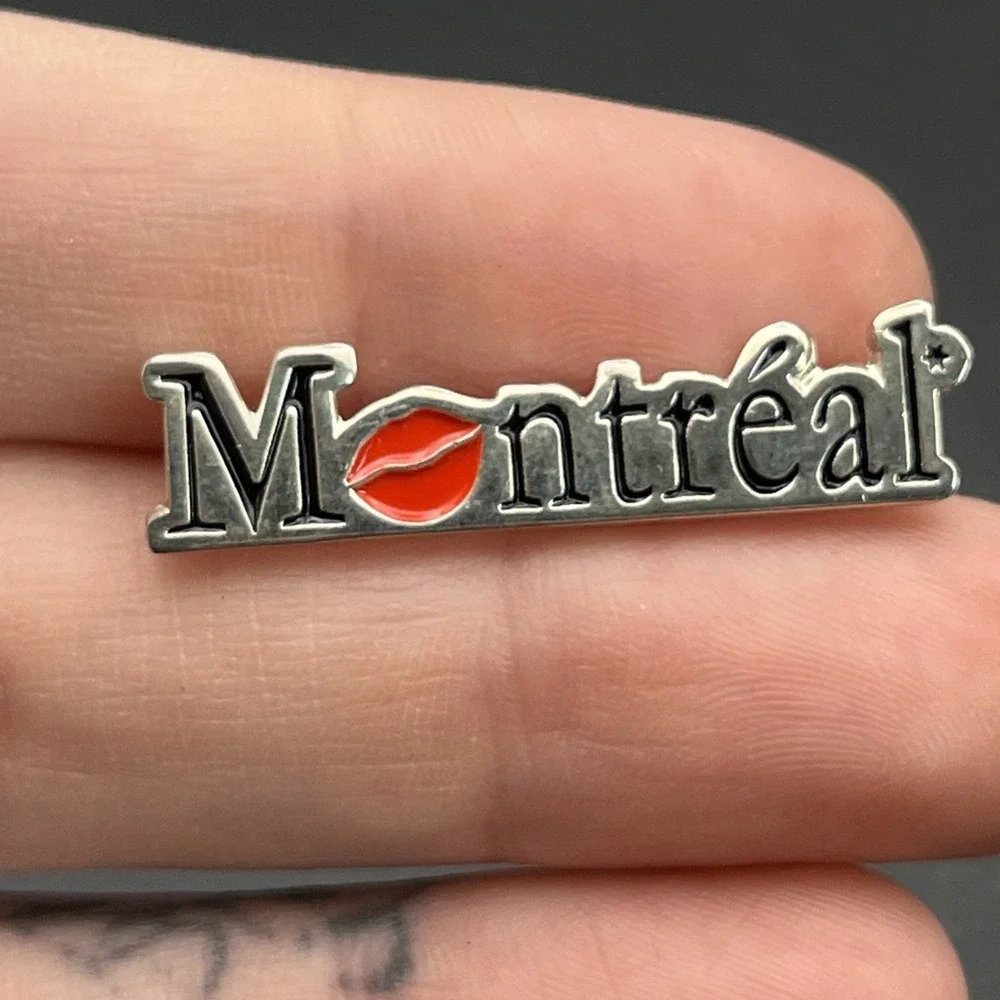 Montreal Kissy‎ Lips Canada Lapel Hat Pin